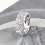 Anillo con diamantes