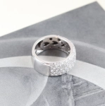 Anillo con diamantes
