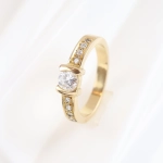 Anillo con diamantes