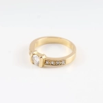 Anillo con diamantes