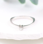 Anillo con brillante