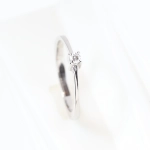 Anillo con brillante