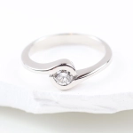 Solitario con brillante