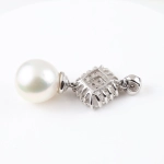 Colgante diamantes y perla