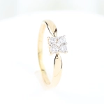 Anillo con diamantes