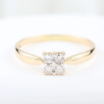 Anillo con diamantes