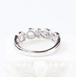 Anillo con diamantes
