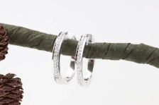 Pendientes aro con brillantes