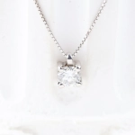 Gargantilla con diamante