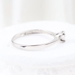 Solitario 4 garras con brillante