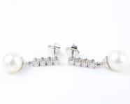 Pendientes vintage con diamantes y perlas