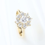 Roseta vintage con diamantes