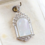 Colgante vintage diamantes y nácar
