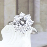 Roseta vintage con diamantes