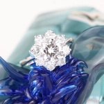 Roseta vintage con diamantes