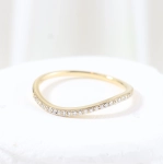 Anillo diamantes en carril