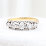 Anillo vintage con diamantes 