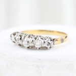 Anillo vintage con diamantes 