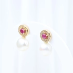 Pendientes convertibles con rubíes, diamantes y perla en oro amarillo 18K