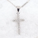 Cadena con cruz de diamantes en oro blanco 18K
