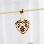 Colgante corazón de diamantes en oro amarillo 18K
