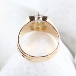 Solitario caballero oro bicolor 18K con diamante natural 0,89 ct 