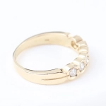 Anillo media alianza de diamantes en oro amarillo de 14K – 0,42 ct