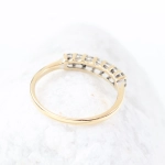 Anillo media alianza de 7 diamantes en oro amarillo de 18K – 0,35 ct