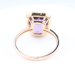 Anillo de amatista talla esmeralda y diamantes en oro rosa de 18K – 1,90 ct