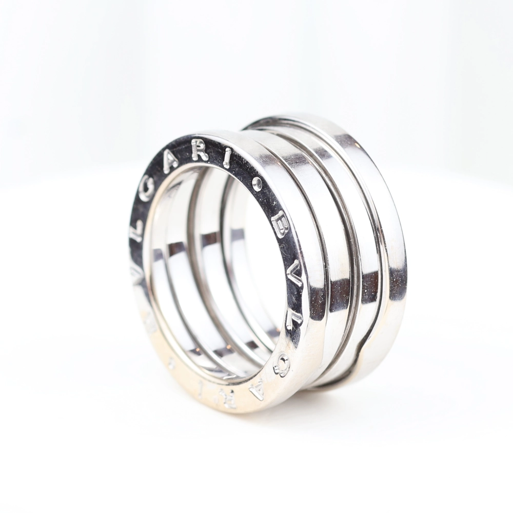 Anillo Bvlgari B.Zero1 en oro blanco 18K
