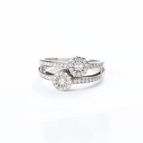 Anillo “Tú y Yo” de diamantes en oro blanco 18K