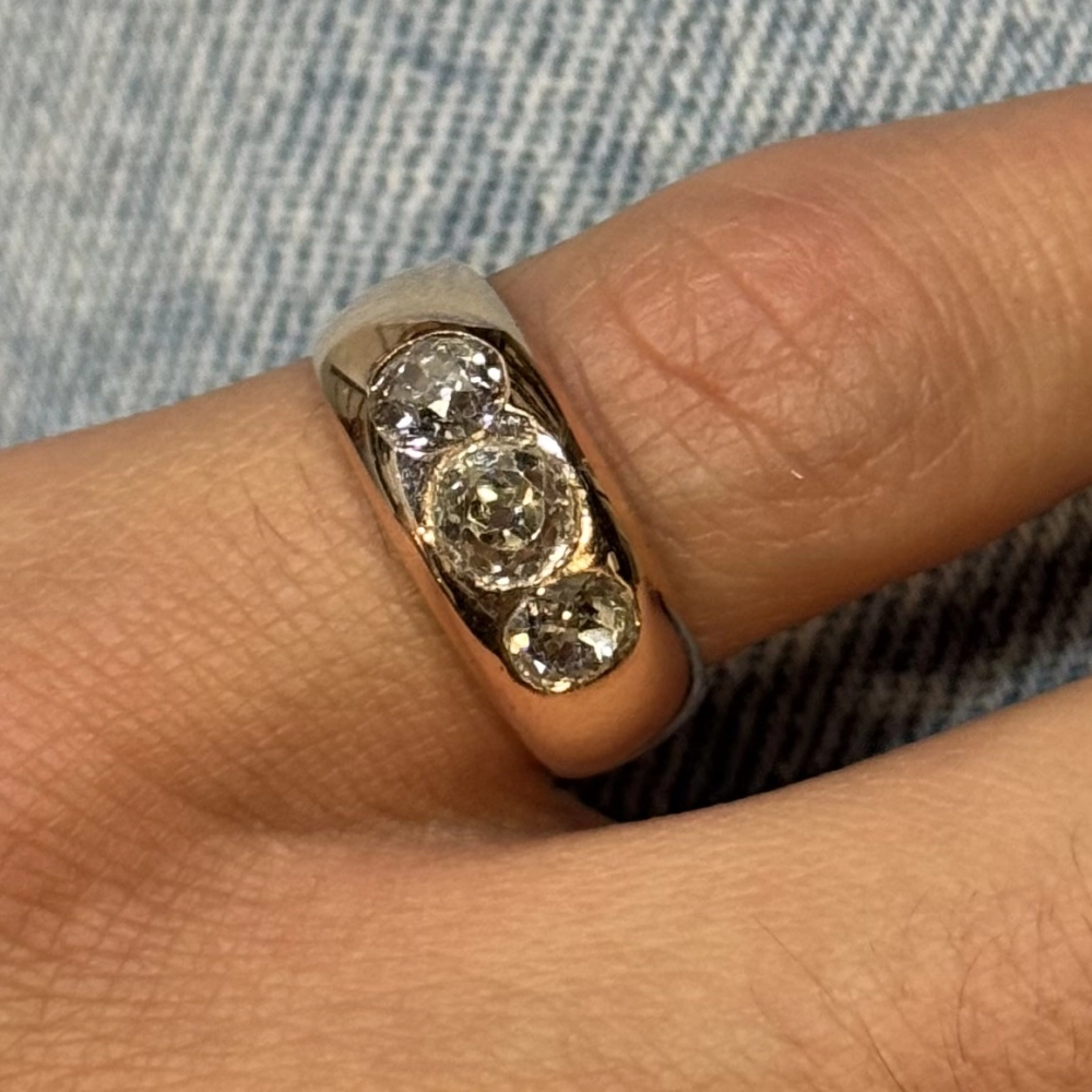 Anillo vintage con diamantes 