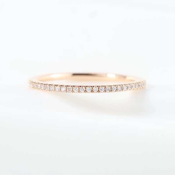 Media alianza oro rosa con brillantes