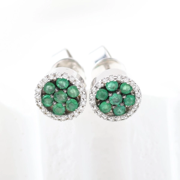 Pendientes con brillantes y esmeraldas