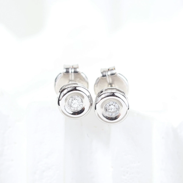 Pendientes de diamantes en oro blanco 18K