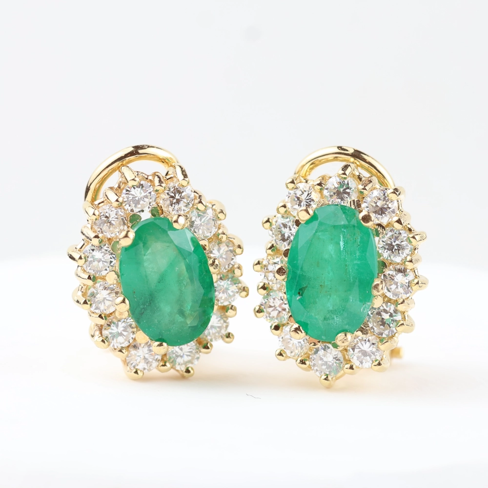 Pendientes roseta de oro amarillo con diamantes y esmeraldas