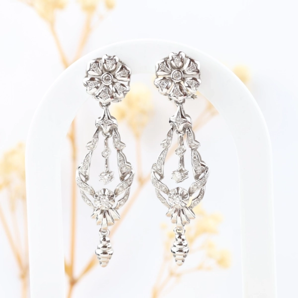 Pendientes vintage con brillantes